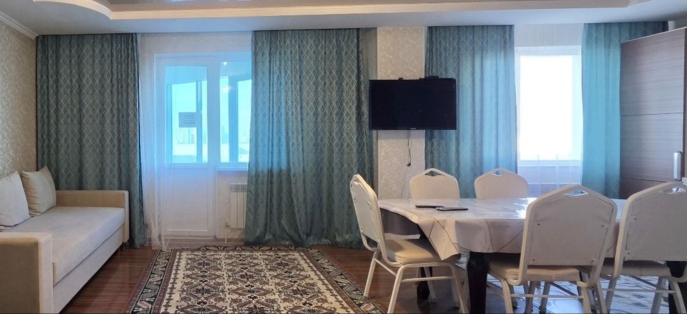 Продам шторы  400×270 и 300×270