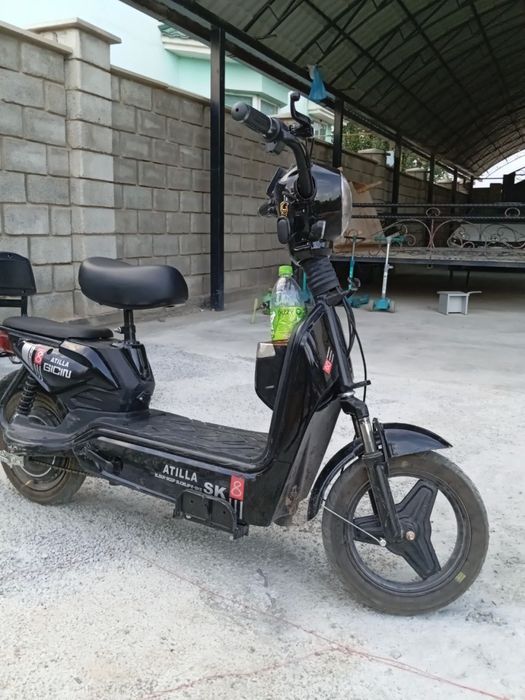 Скутер электроный sk8