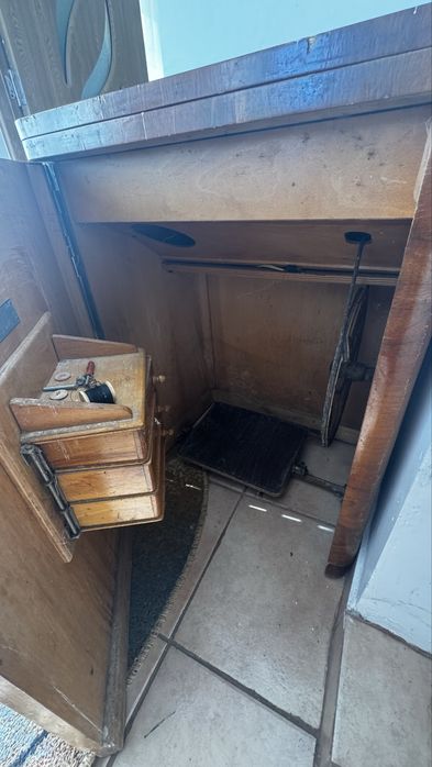 Masina de cusut din anul 1961 UMC CUGIR