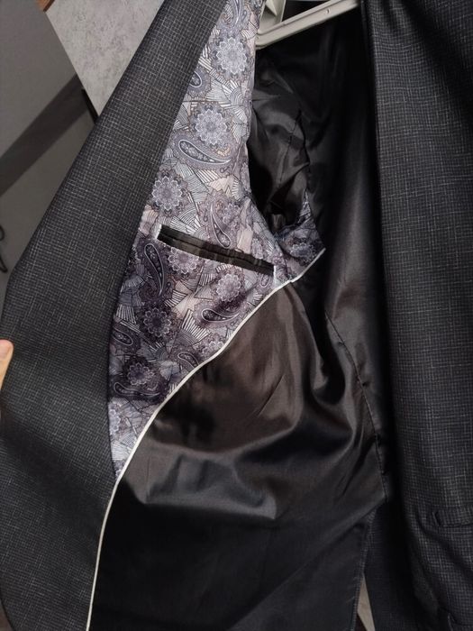 Продам мужской костюм