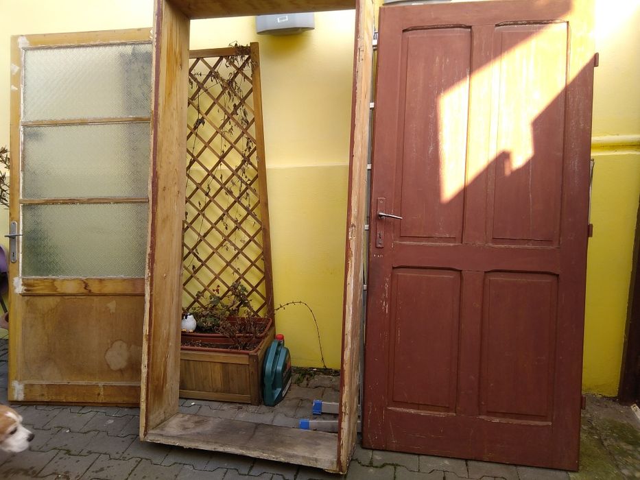 Toc ușa cu ușa dubla