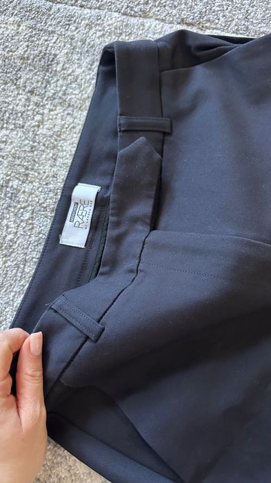 Панталон в тъмно син цвят на about you