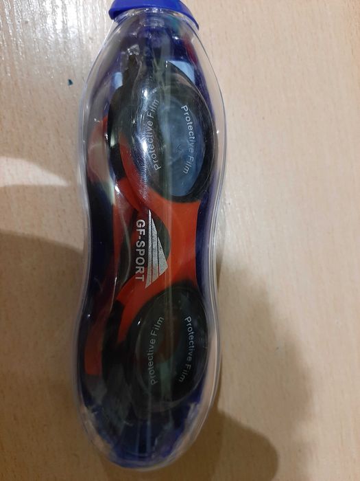 Очки для плавания