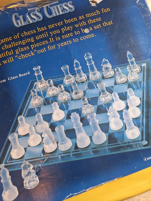 Sah din sticlă neutilizat