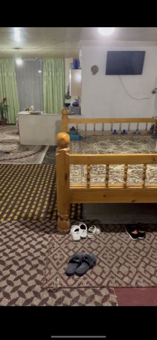 Продаеться участок дом. 7сотак жилое 60кв м. Все удобства.