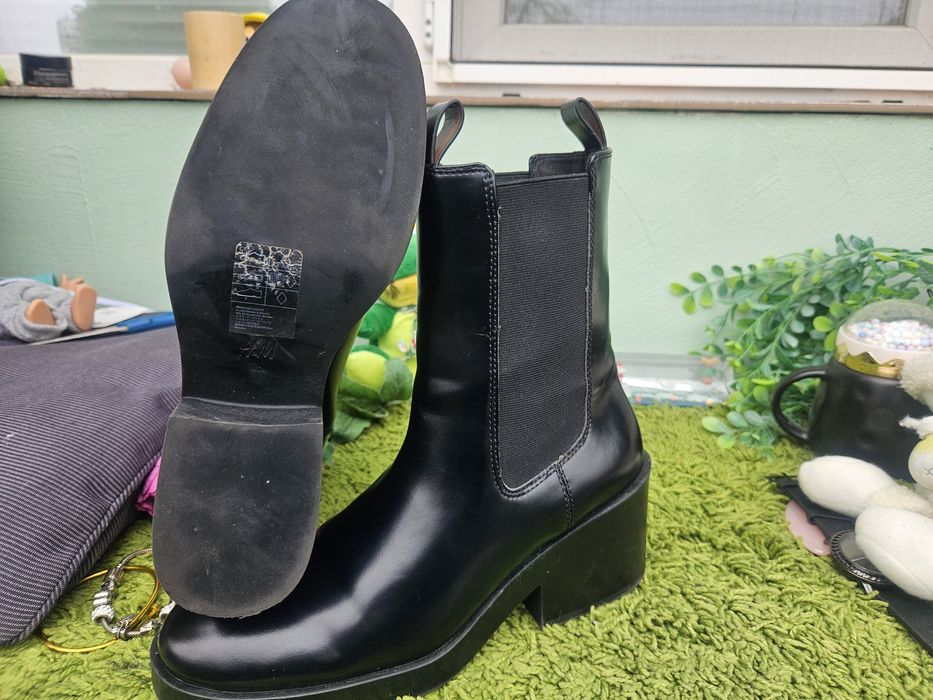 H&M черни ботуши N40