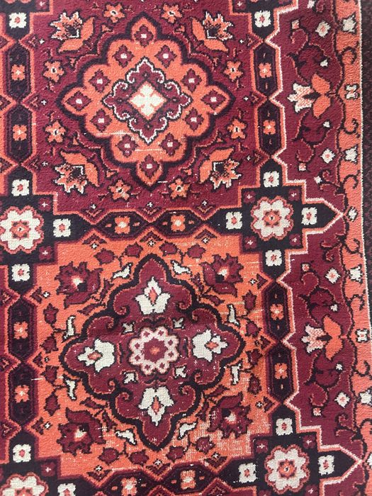 Шерстянной  ковер размер 2.80*1.85 см