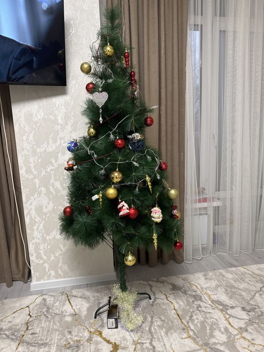 Продам искусственную елку