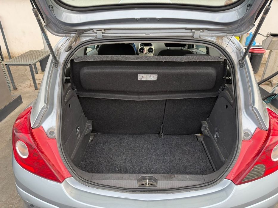 Autoturism Opel Corsa