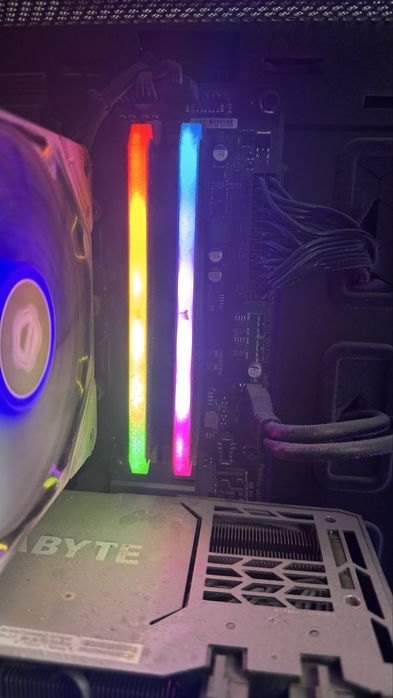 Corsair Vengeance RGB Pro 64 gb (2x32gb) DDR4 3200Mhz.