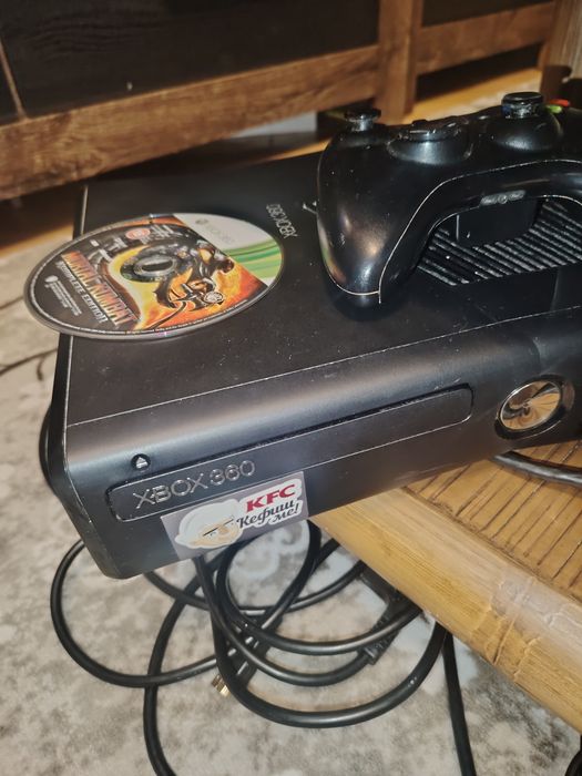 X-Box 360 два джоистика и пистолет