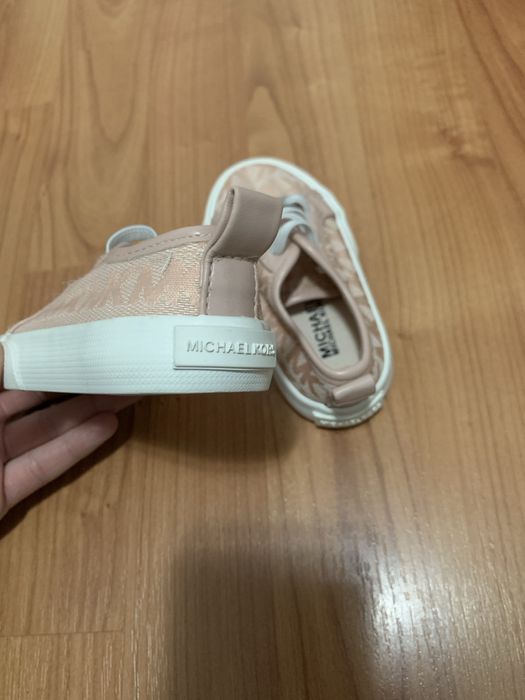 Tenesi Michael Kors copii