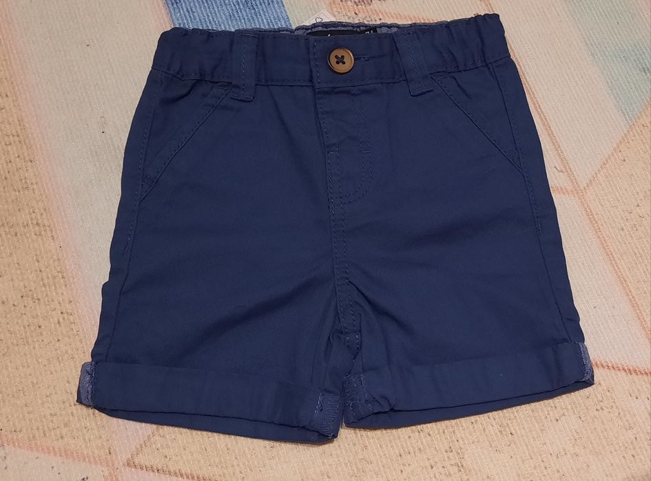 Pantaloni scurti/bemude pentru baietei