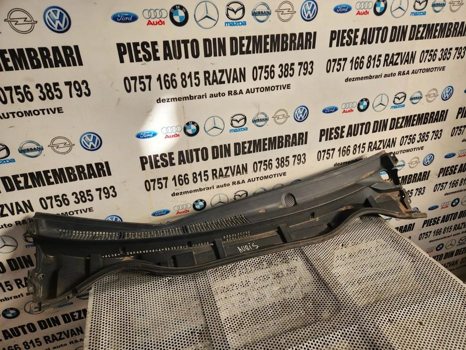 Grila Stergatoare Toyota Auris An 2015-2016-2017-2018 Facelift Volan Stanga Cod - - Dezmembrari Ara