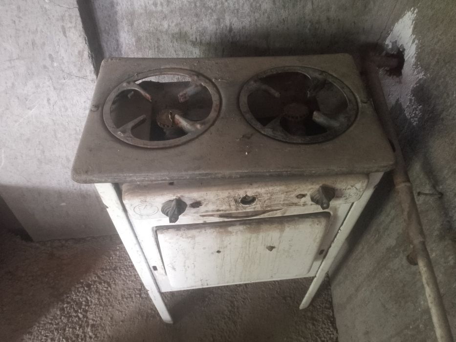 Продаётся газ плита 2х комфорка