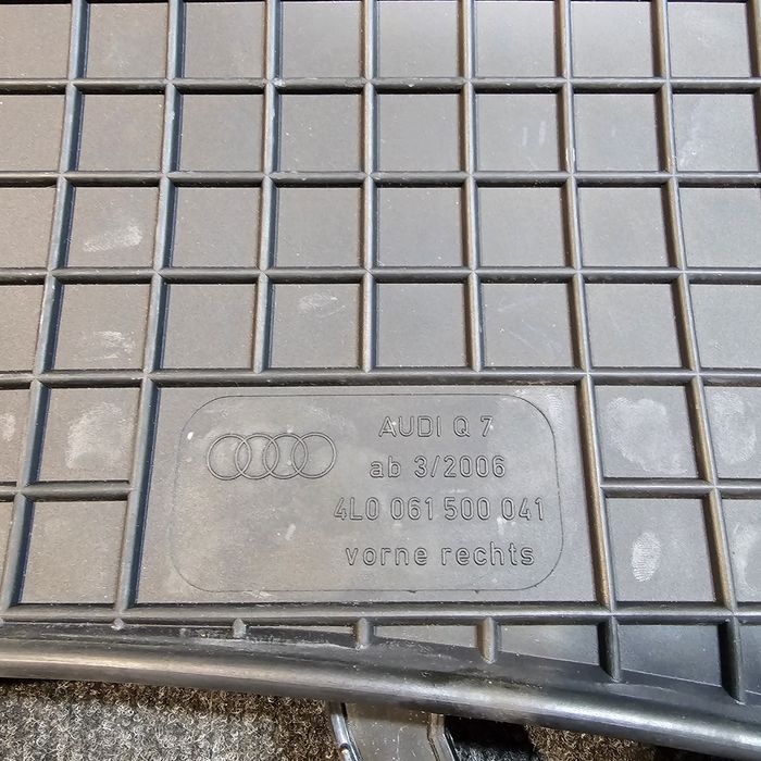 Covorase cauciuc noi originale Audi Q7 2006 ->