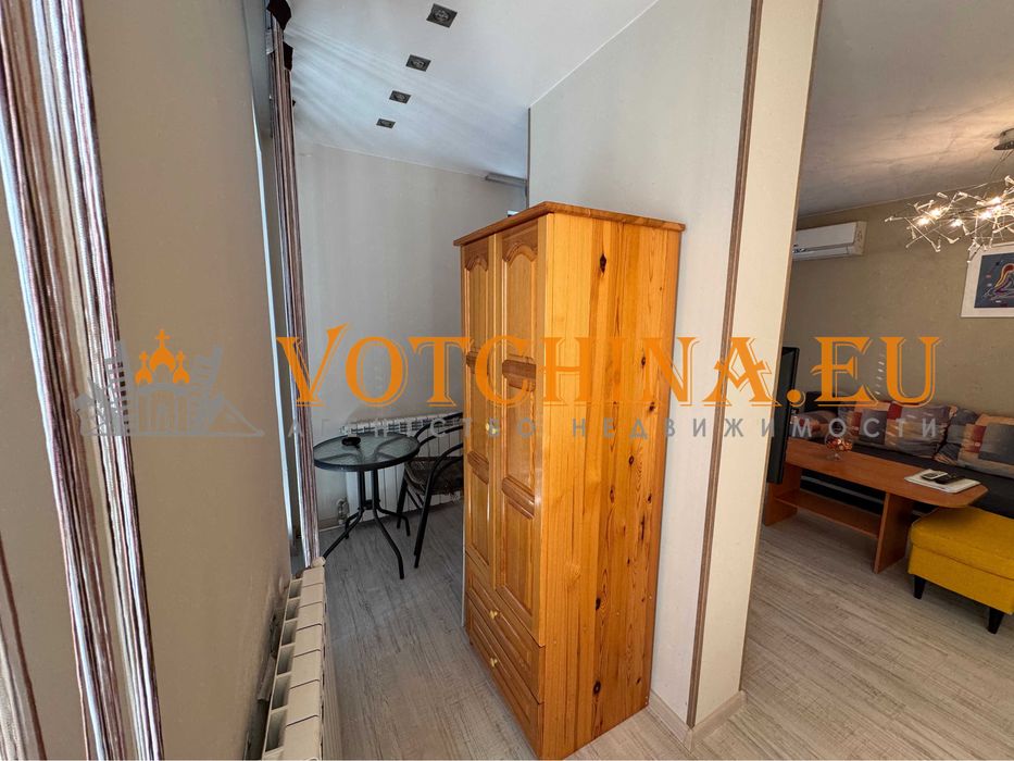 Студио до морето с гледки и голям балкон за живеене и отдих в Каварна