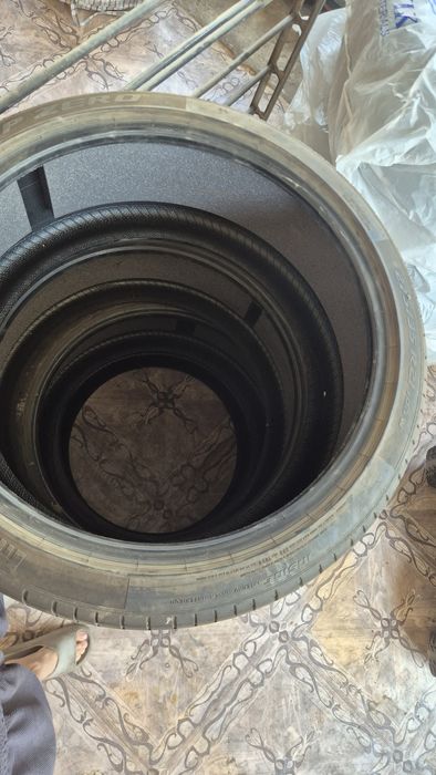 Pirelli P Zero 275/35 R21