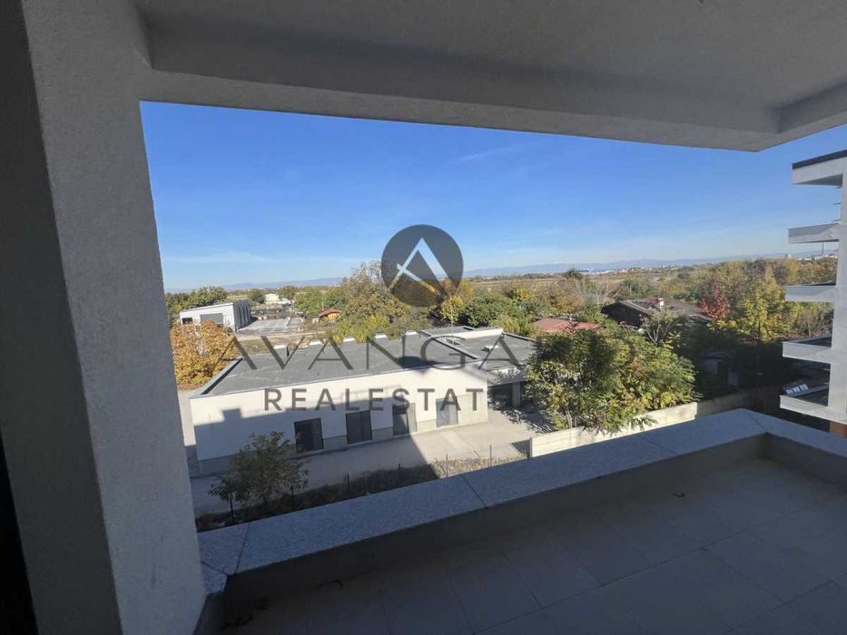 оф.21529 Тристаен апартамент / Кършияка