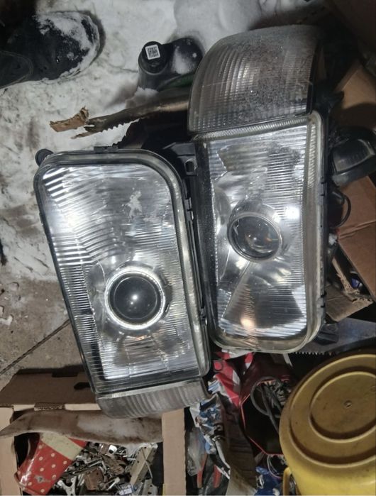 Продам передние фары от пассат