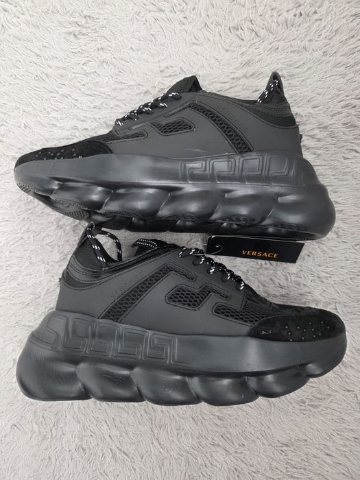 Versace chain reaction