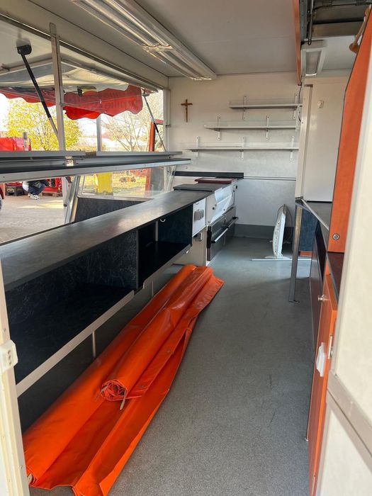 De inchiriat - autorulota Fiat ducato - dotari - vitrina rece