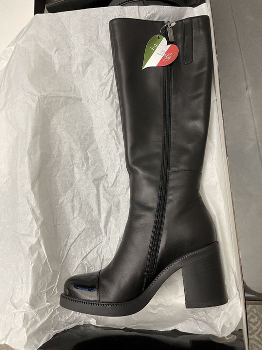 Сароги женские, продам