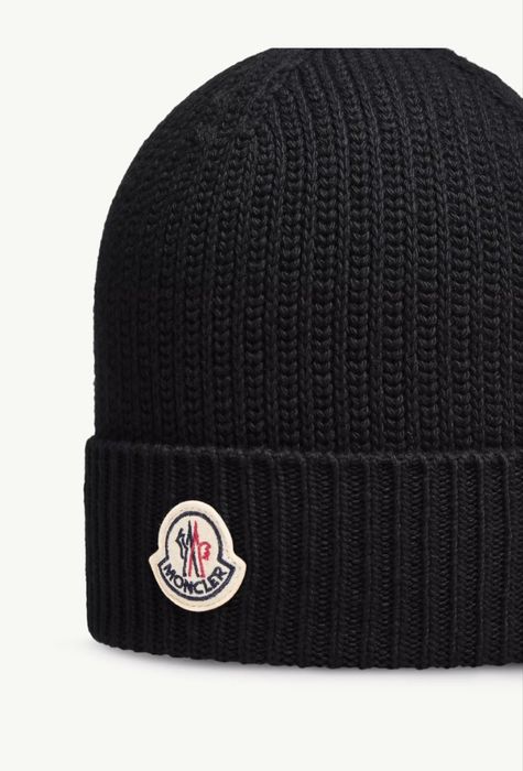 Moncler зимна шапка