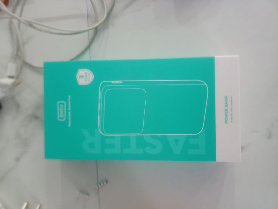 INIU®Power bank 100000W