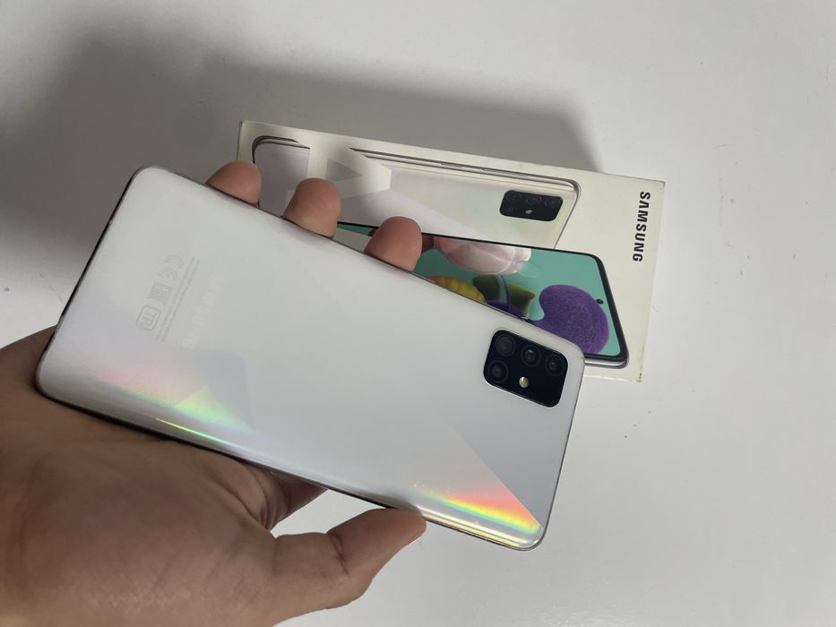 Продаю sамсунг а51