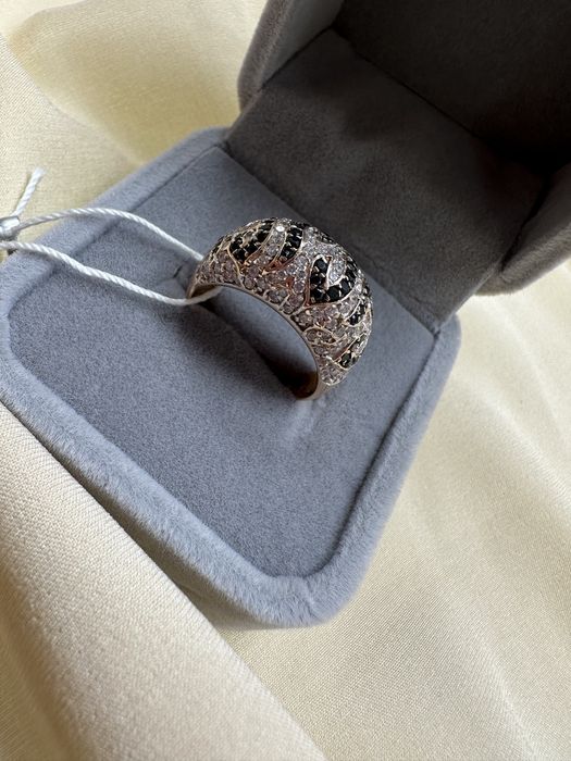 Золотое кольцо с фианитами