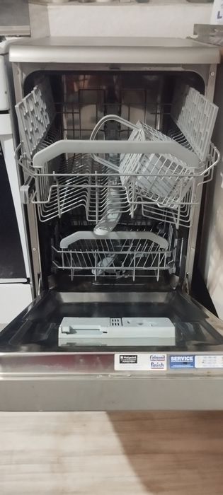 Продам посудомоечную машину