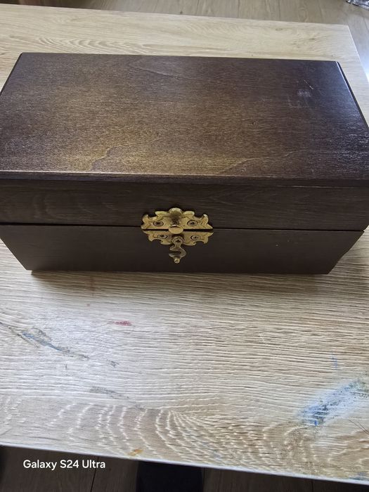 Дървена кутийка за пури