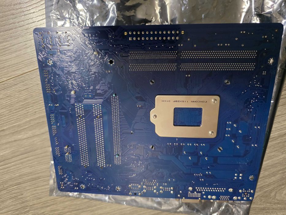 Kit placă de bază Gigabyte GA-H61M-S2PV + intel i7-3770 + 8GB DDR3