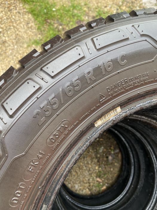 Michelin AGILIS 235/65/c16