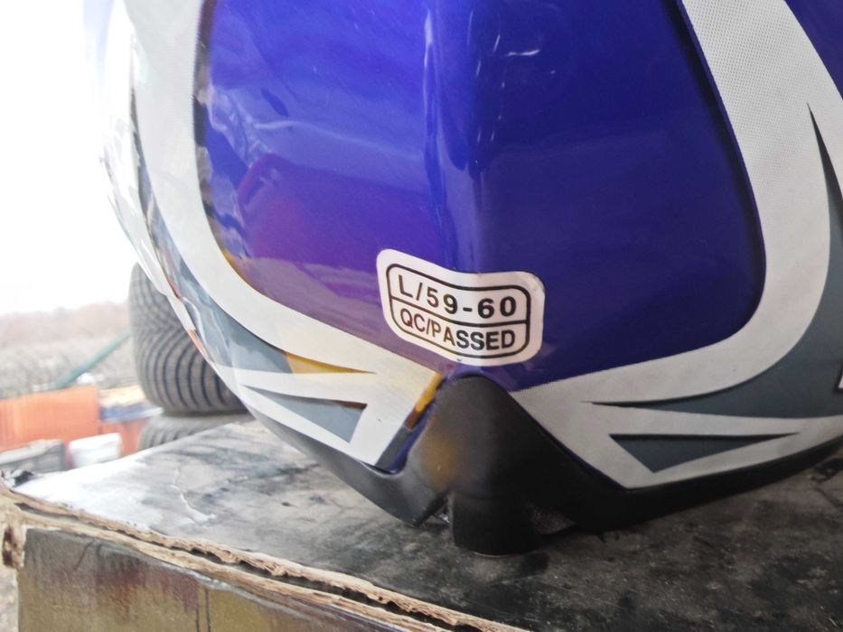 Продавам Каска за мотор с яке