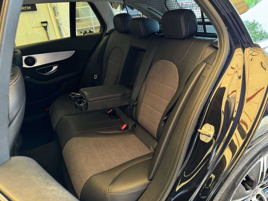 Mercedes C-class C200 2019г facelift 9G-Tronic реални км обслужен