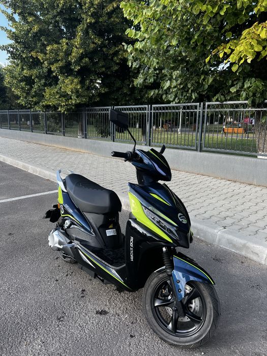 Scuter electric fara permis