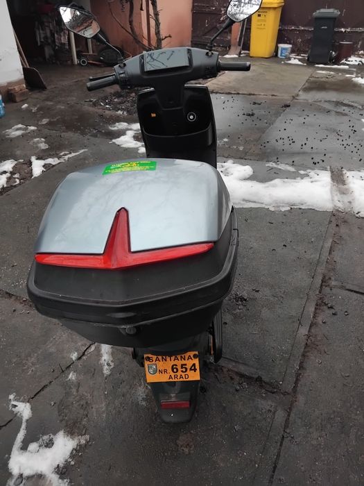 Vând scuter electric!