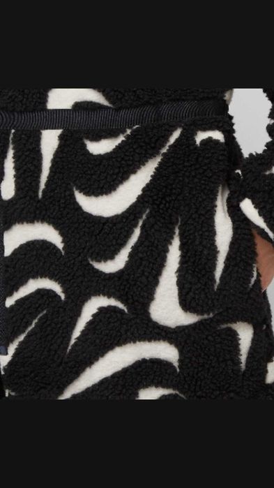 100% Оригинално Дамско яке Nike NSW в размер ХС и S