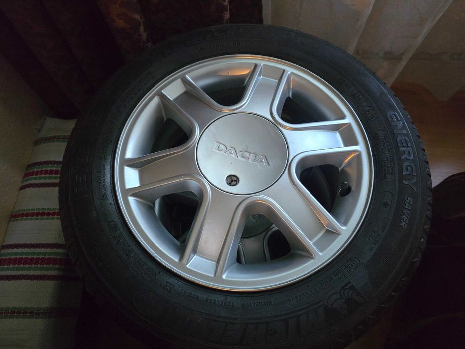 Jante aliaj R15 si anvelope Michelin, Logan, Mcv, Sandero, Lodgy, Doke
