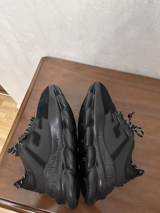 Versace chain reaction-black