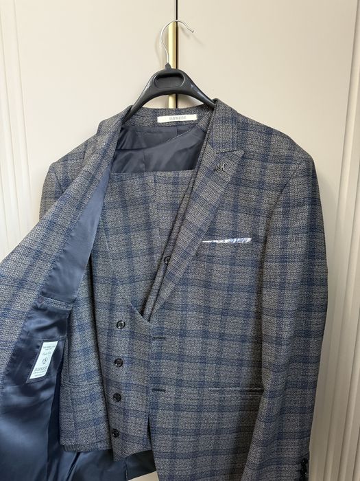 Продается мужской костюм тройка!