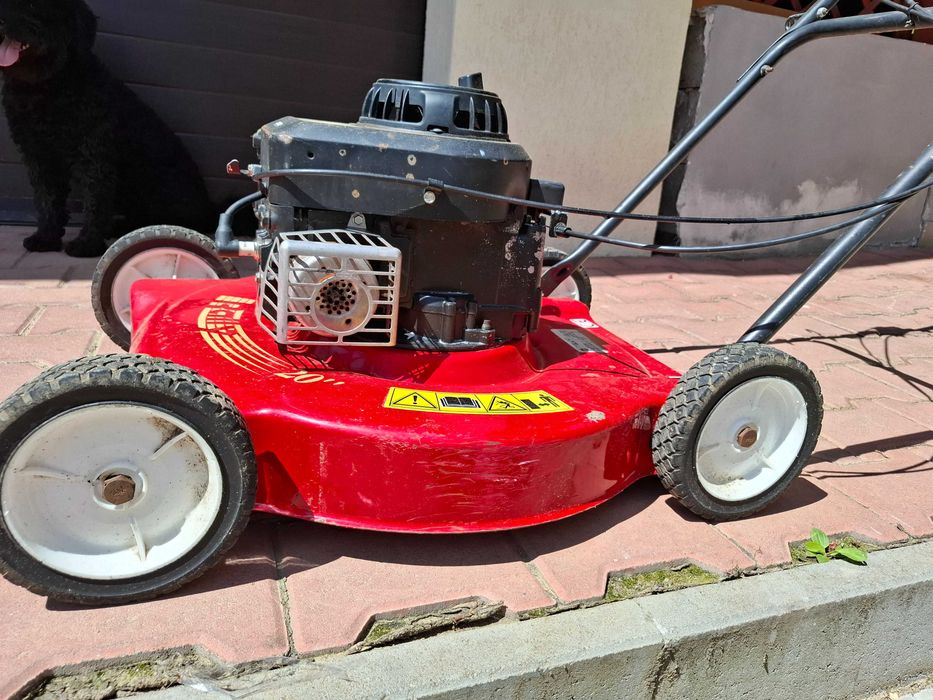Cositoare gazon benzina 4 timpi