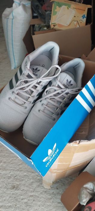 Vând incaltaminte barbati Adidas