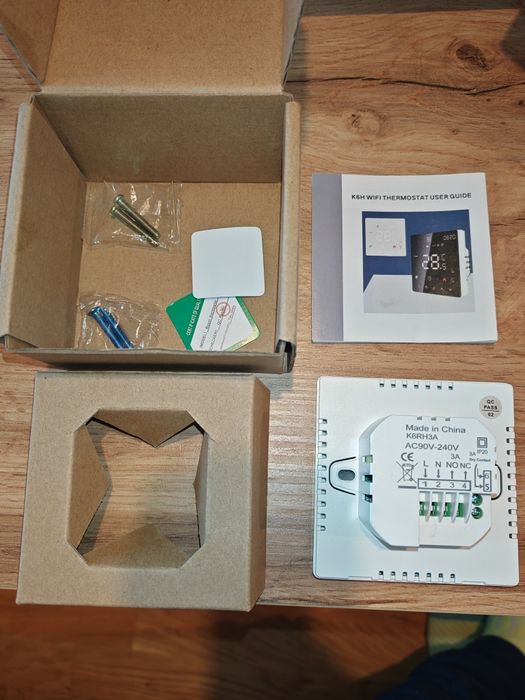 Стаен термостат ME81H16A терморегулатори програмируеми