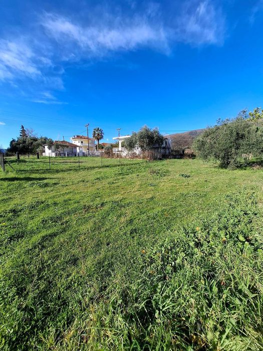 Продава се парцел в регулация с площ 205 м2 в Аспровалта, Гърция