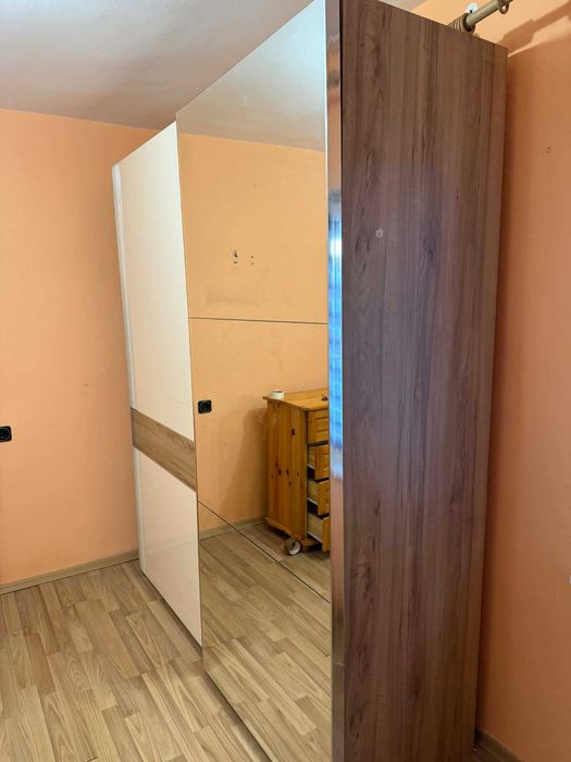 Продавам Гардероб и шкаф