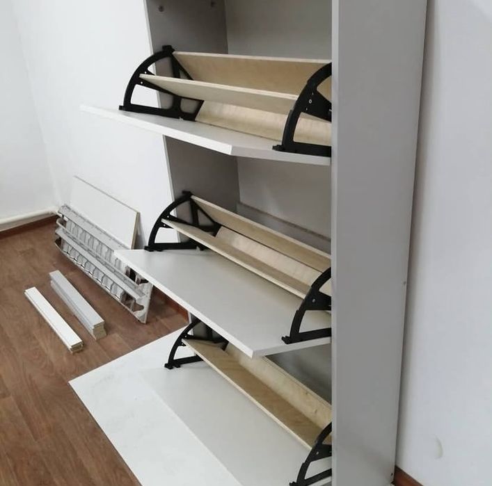 Стильная обувница для прихожей