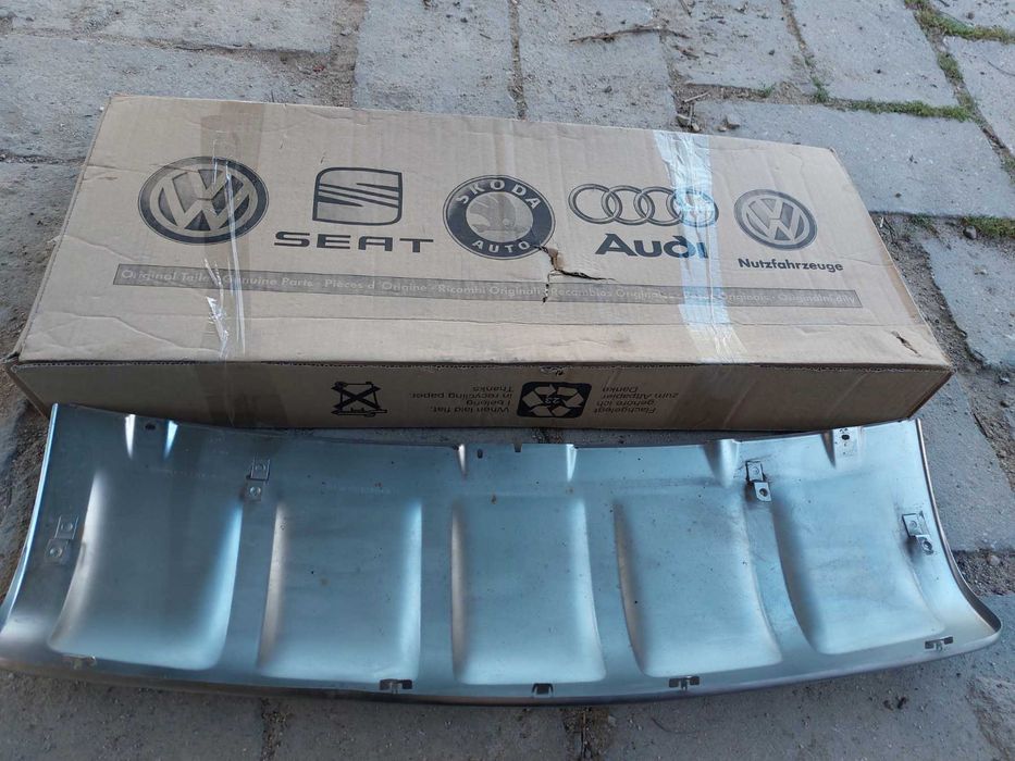 Метален спойлер на задна броня AUDI ALLROAD 2007 4F0 807 835